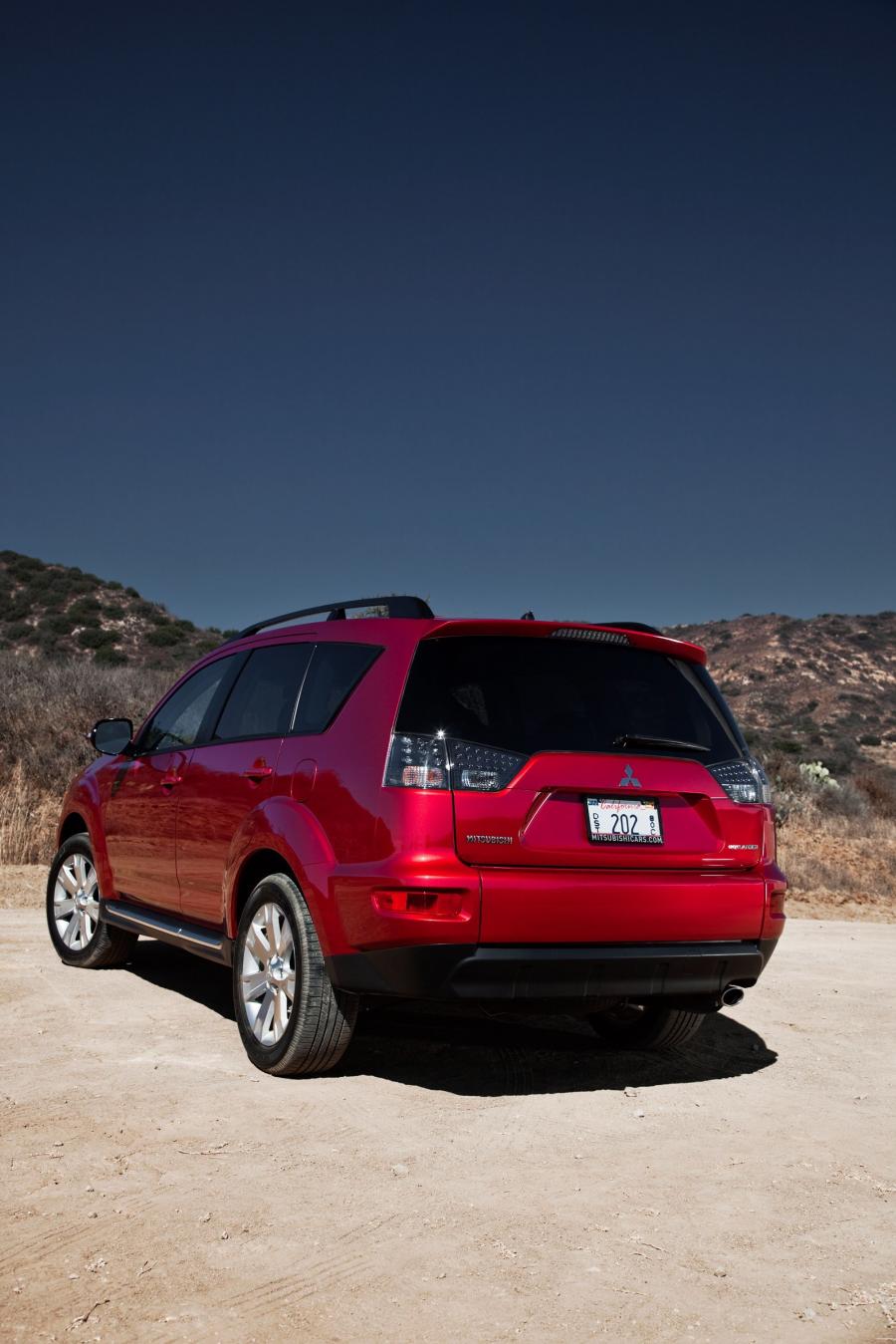  Mitsubishi Outlander 2010 года  (фото 17 из 28)